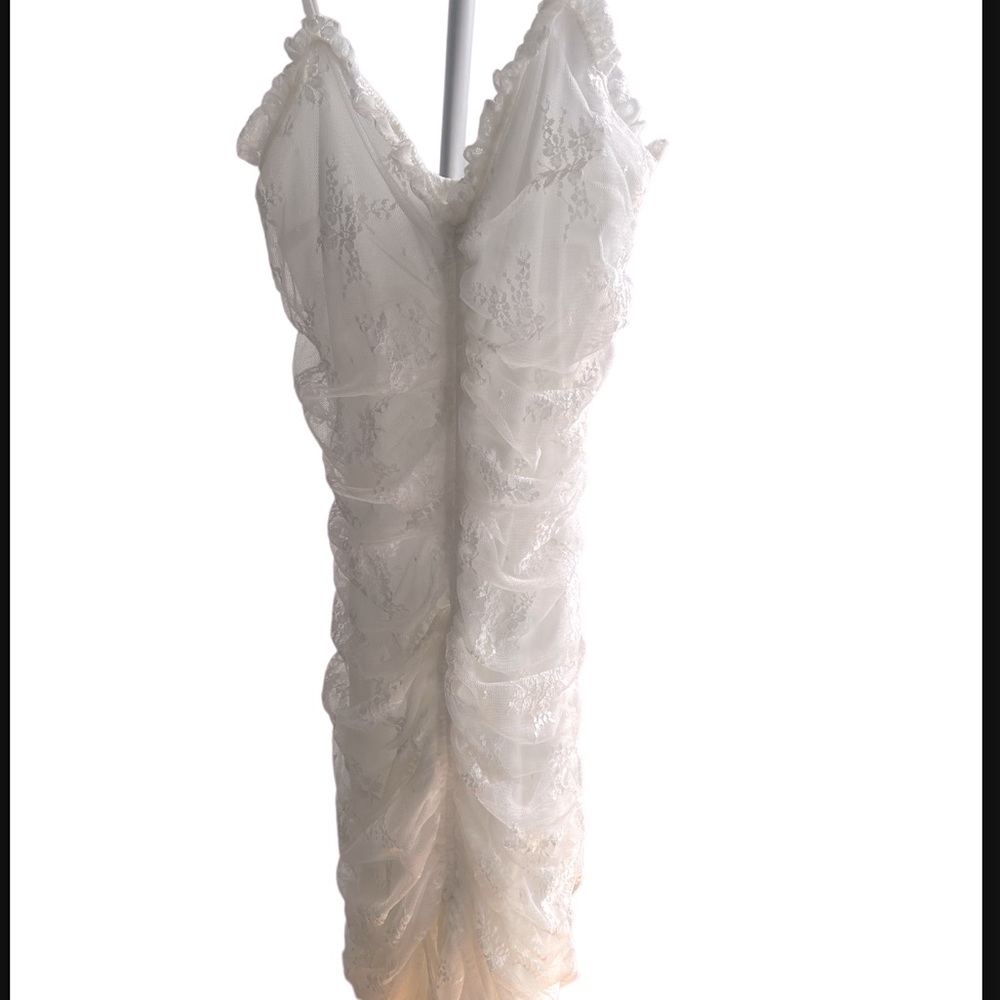 Windsor-White Lace Dress Smal-Fits like a Glove